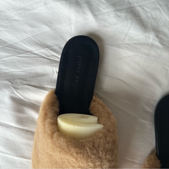 NWT JENNI KAYNE SHEARLING MULES - Picture 4 of 9
